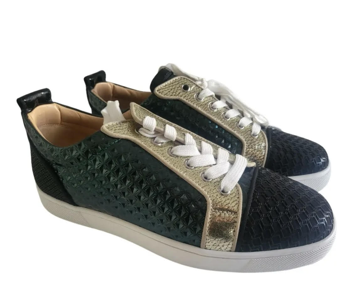 CHRISTIAN LOUBOUTIN Size 6